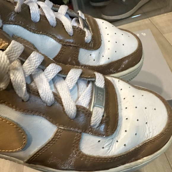 Air Force 1 - Picture 10 of 16